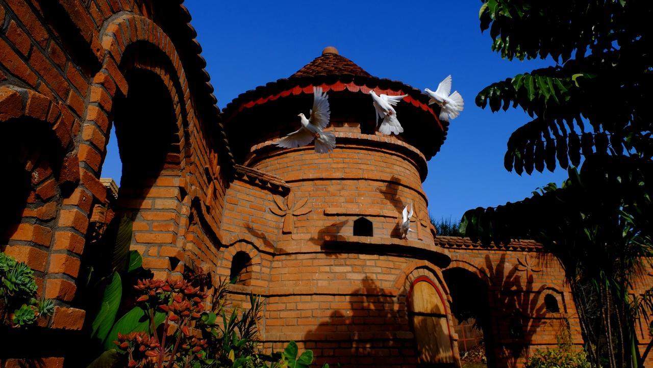 אנטסירבה Eco Lodge Les Chambres Du Voyageur מראה חיצוני תמונה
